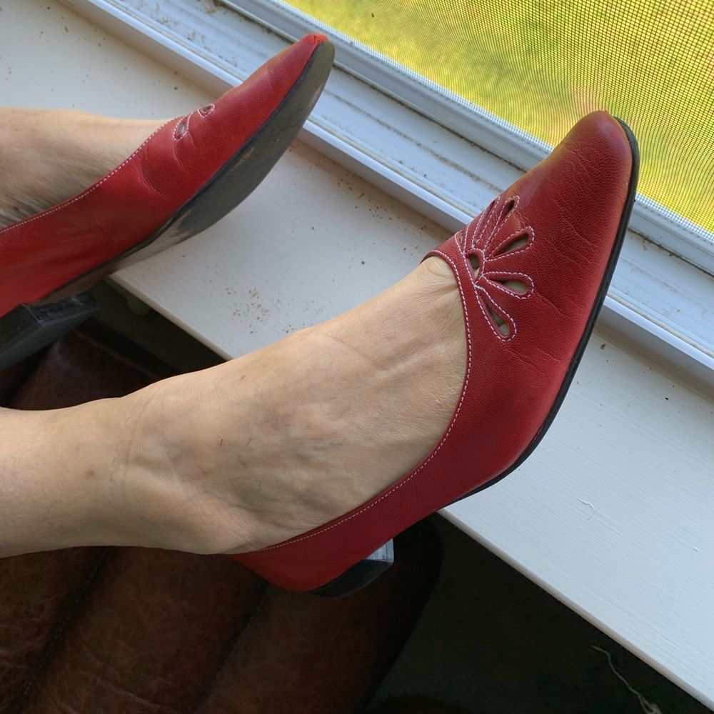 Etienne Aigner red leather  flats